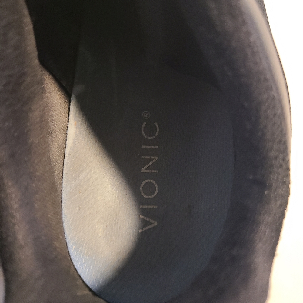 Vionic Layla Slip On Sneaker - Picture 4 of 7